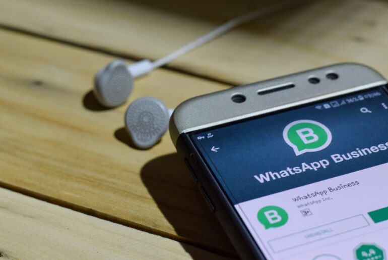 whatsapp business app