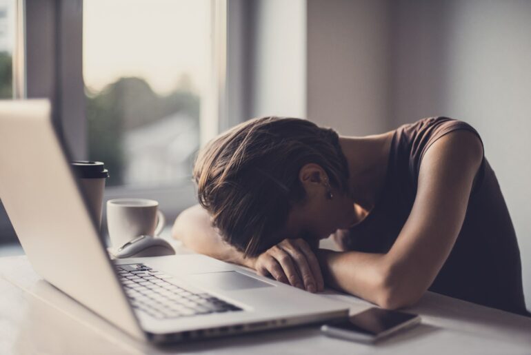 como ajudar profissionais que nao se adaptam ao home office min 1