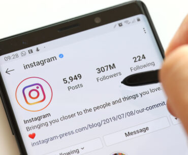instagram android shutterstock 1461744566