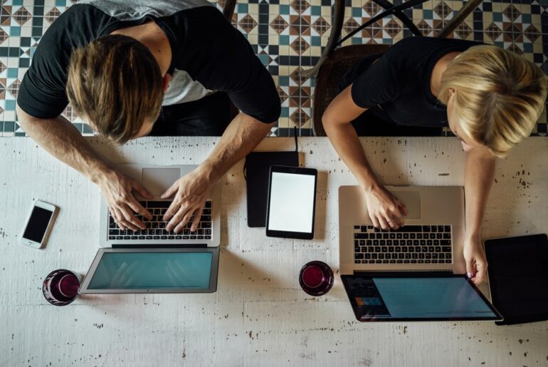 laptop tisch gadgets