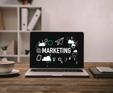 SEO marketing laptop